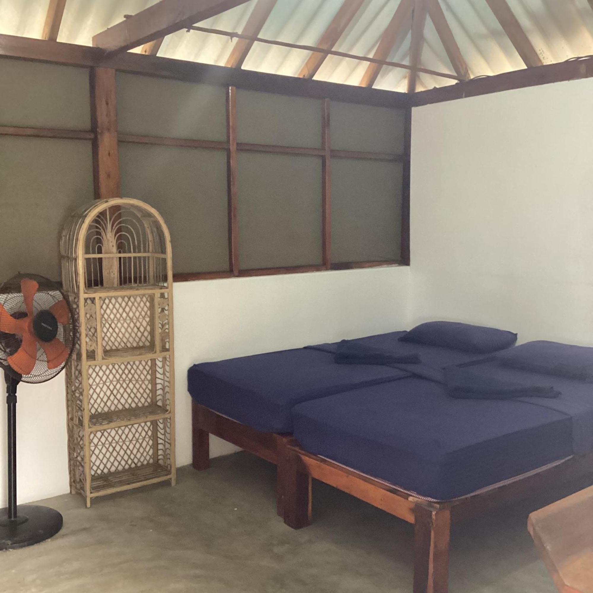 ארוגם Upali Beach Surf Resort & Cafe מראה חיצוני תמונה